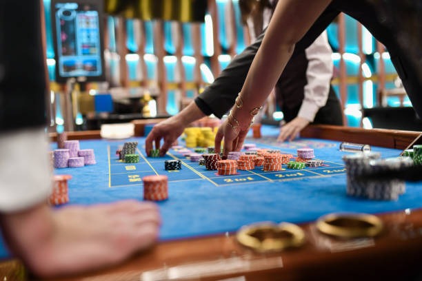 Live stream interface and dealer screen